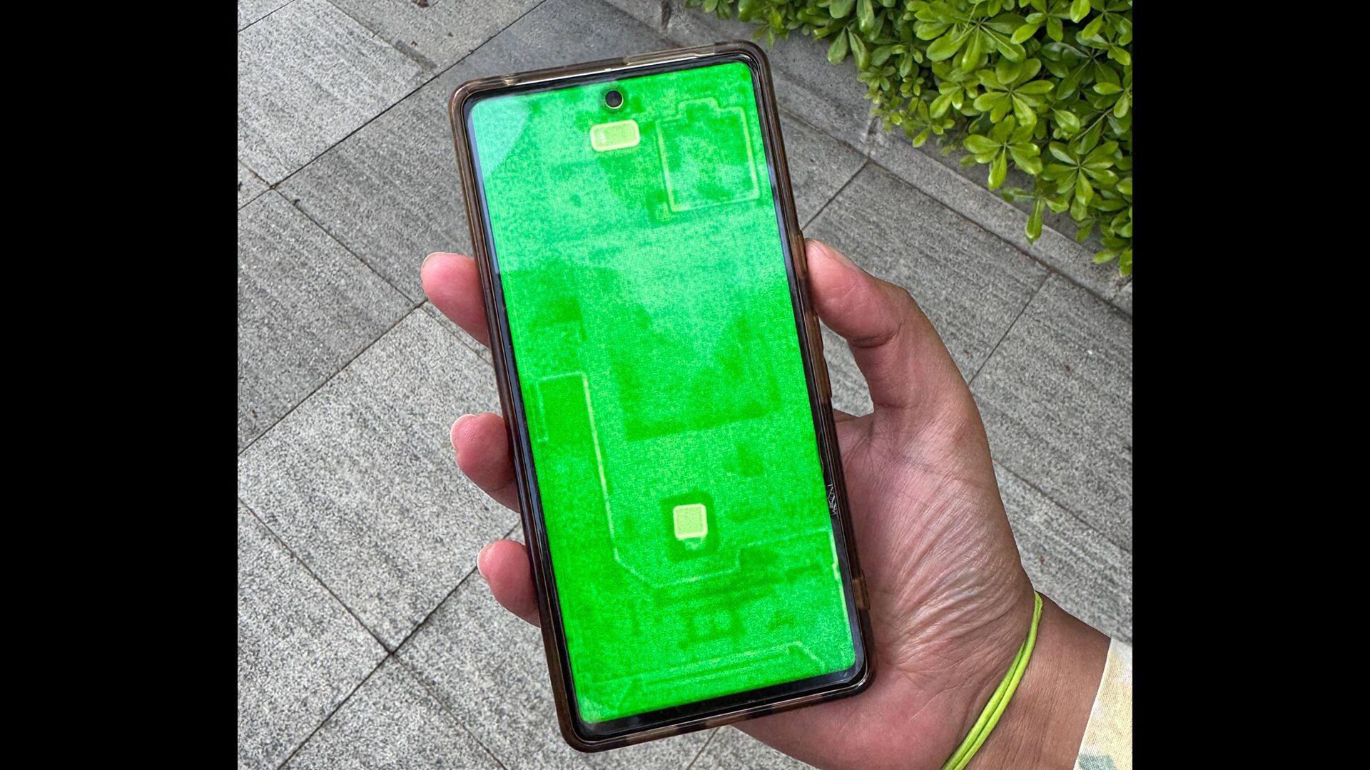 こんなの見たことがない。Pixelにここまでの不具合が出たら諦めもつく