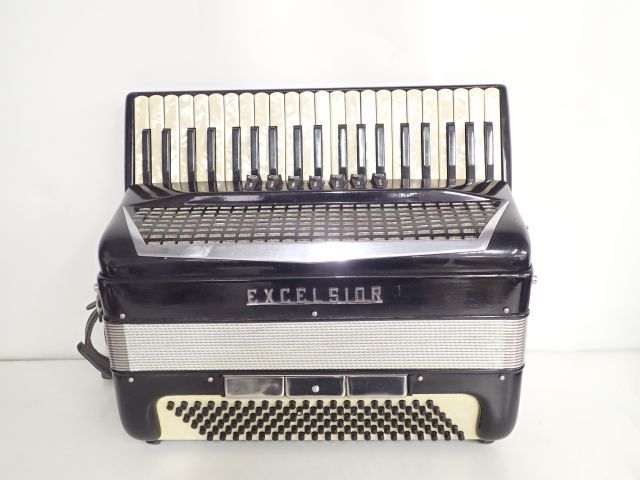 高額買取実施中!!】EXCELSIOR エキセルシャー 41鍵/120ベース
