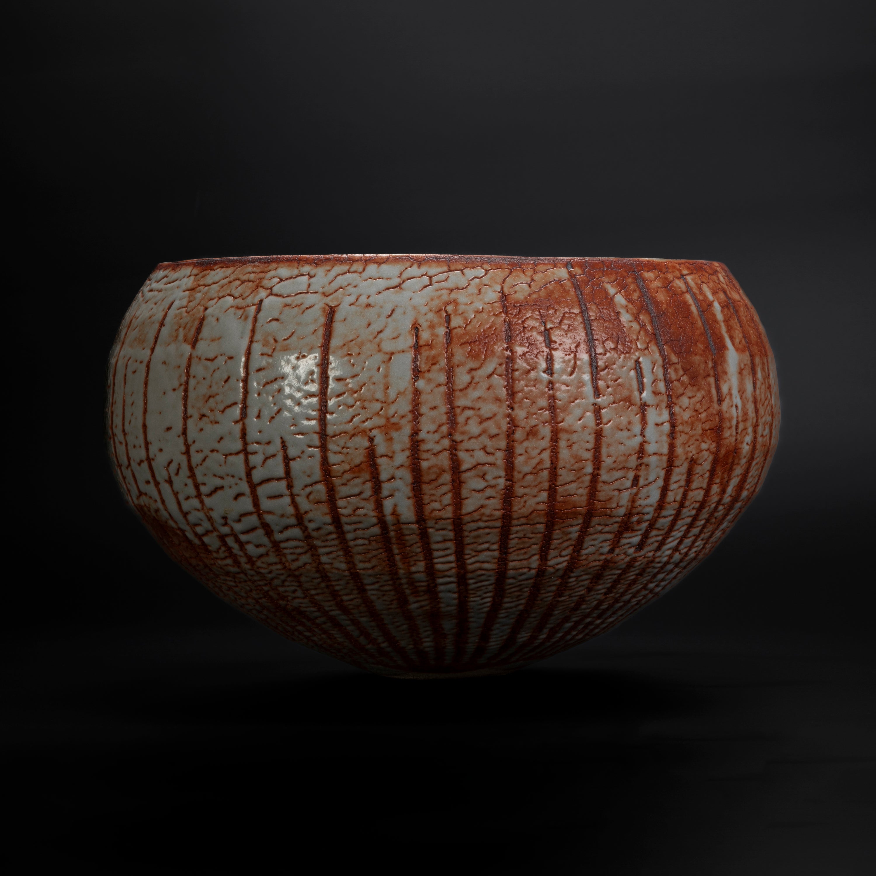 志野壺 -部屋の雰囲気を一変させるオブジェ-