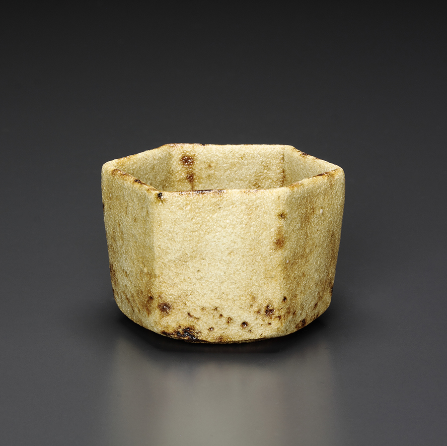 池西 剛 黄瀬戸六角盃 (IGA0242 ) | ギャラリーラボ