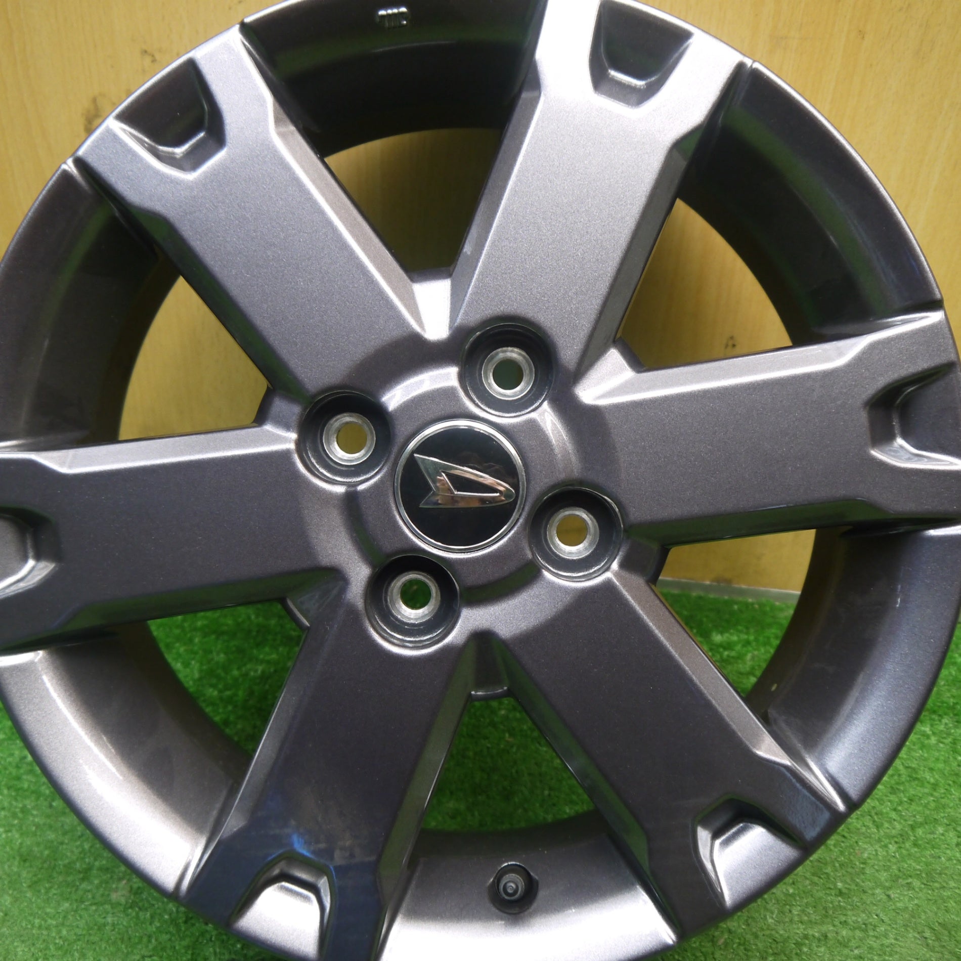 新車外し！1本☆ダイハツ タント ファンクロス 純正 ホイール 15インチ