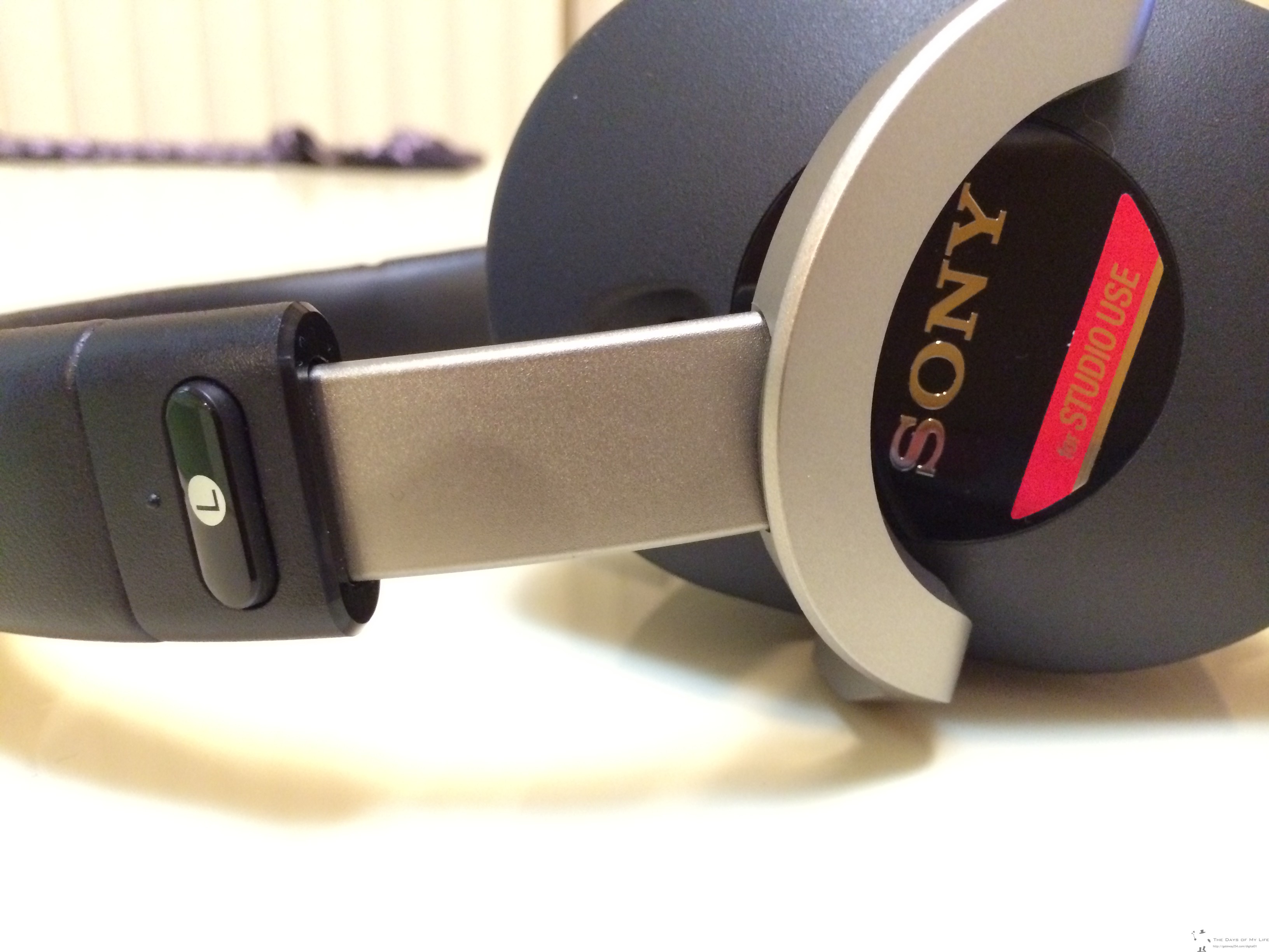 ヘッドフォン Sony MDR-Z1000 レビュー | The Days of My Life