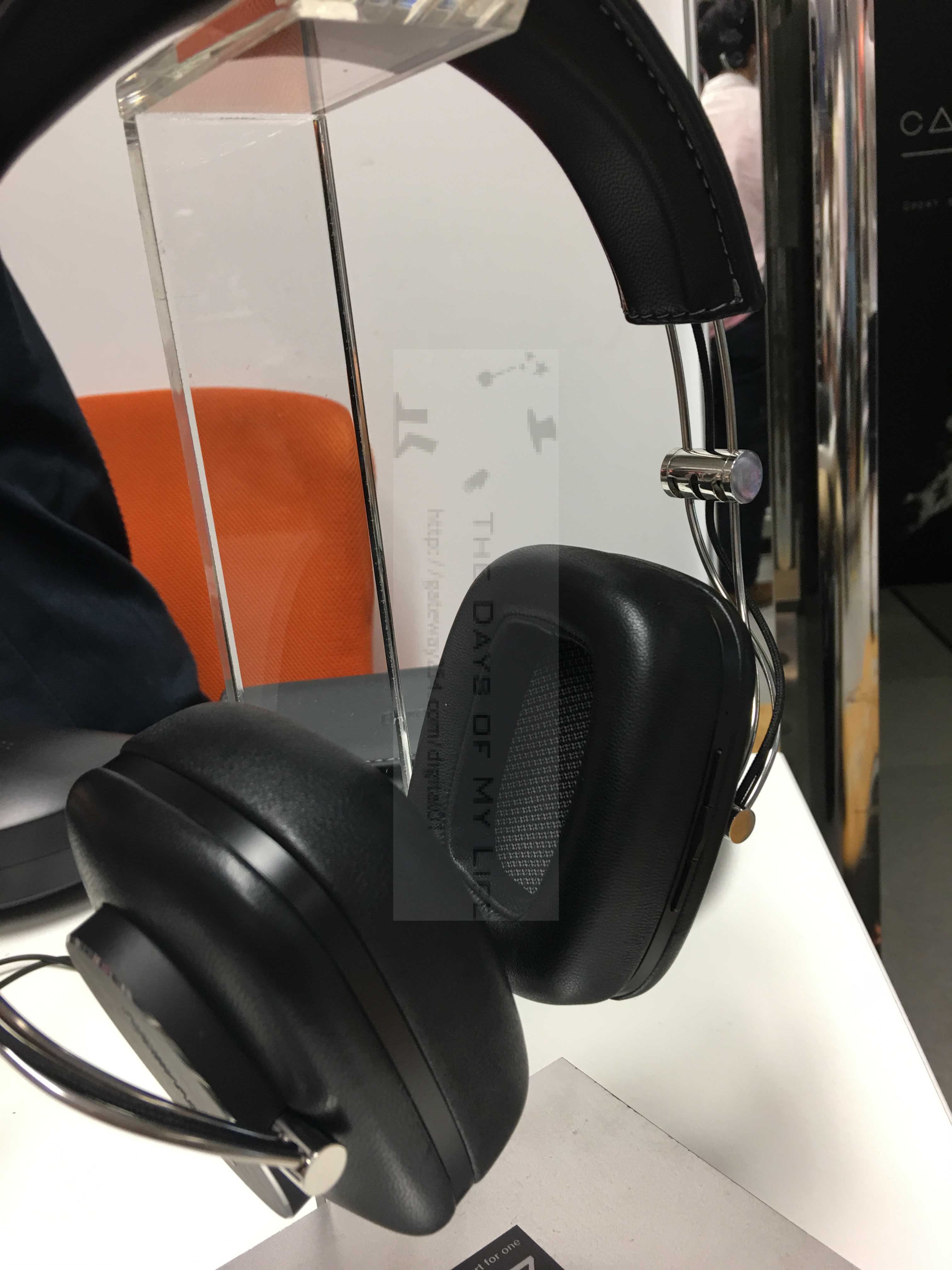 気ままに試聴 密閉型ワイヤレス（Bluetooth）ヘッドホン B&W P7