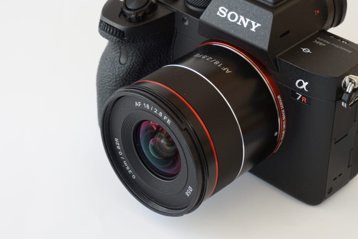 超広角レンズ「サムヤン AF 18mm F2.8 FE」実写レポート! 超軽量＆お