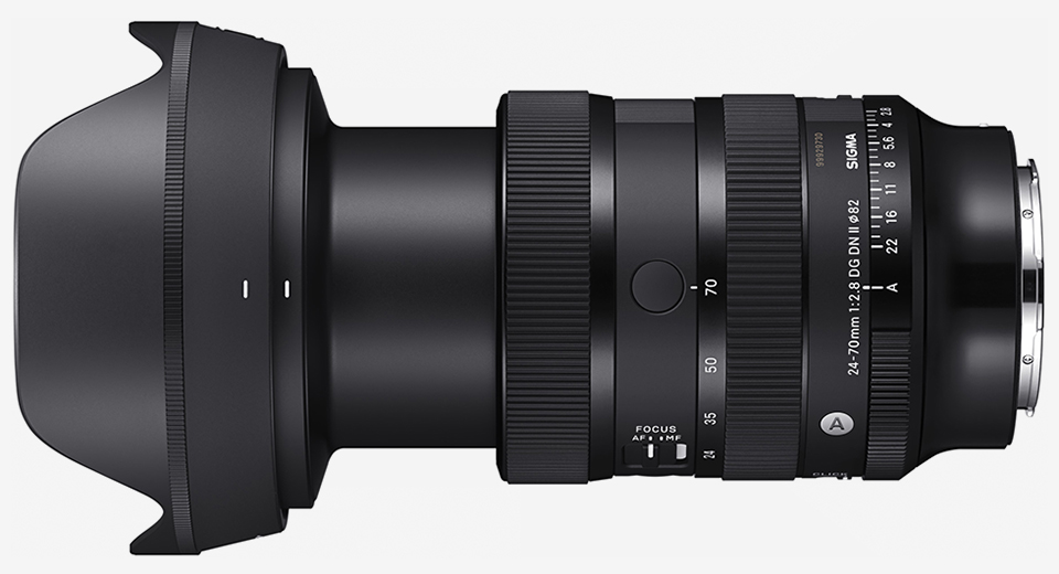 描写力アップと小型軽量化！ II型に進化した大口径標準ズームレンズ