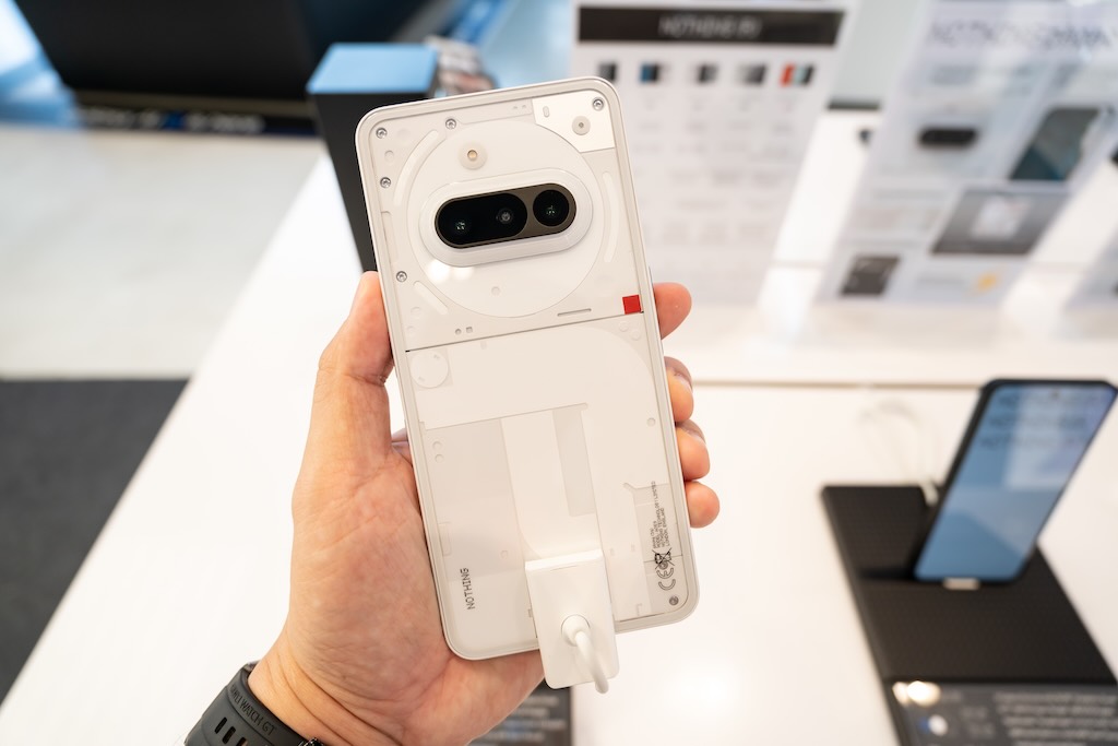 Nothing Phone (3a) Lite」、4万円台で買えちゃう？ | GetNavi web