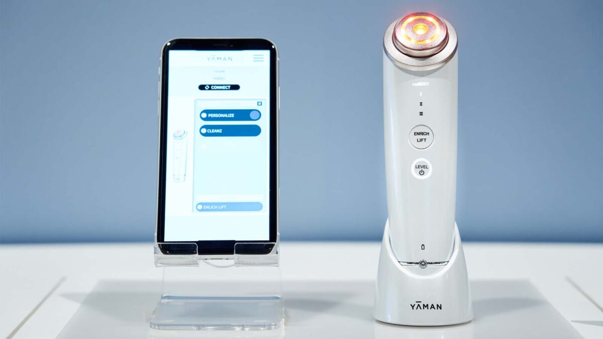 ヤーマン、日本初のAI美顔器「HAKEI」を発売！ 2万点以上の化粧品に