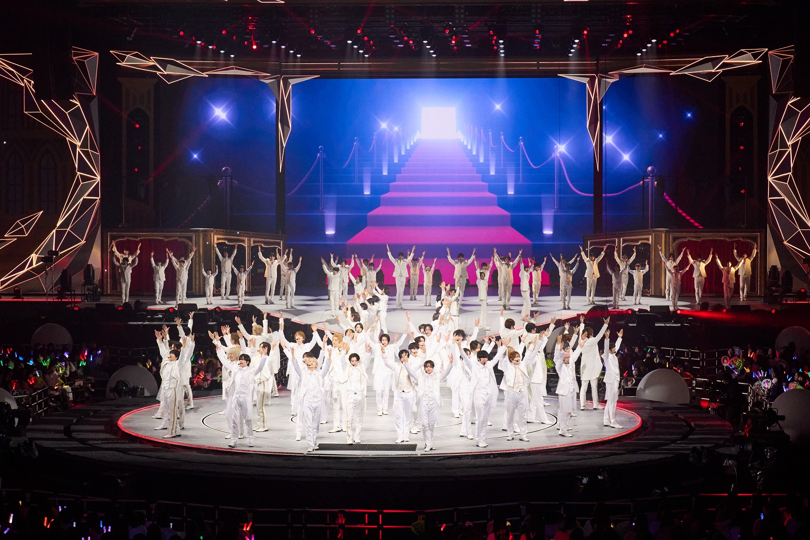 総勢90名のジュニアが届ける新しいエンターテイメントショー「SHOWbiz