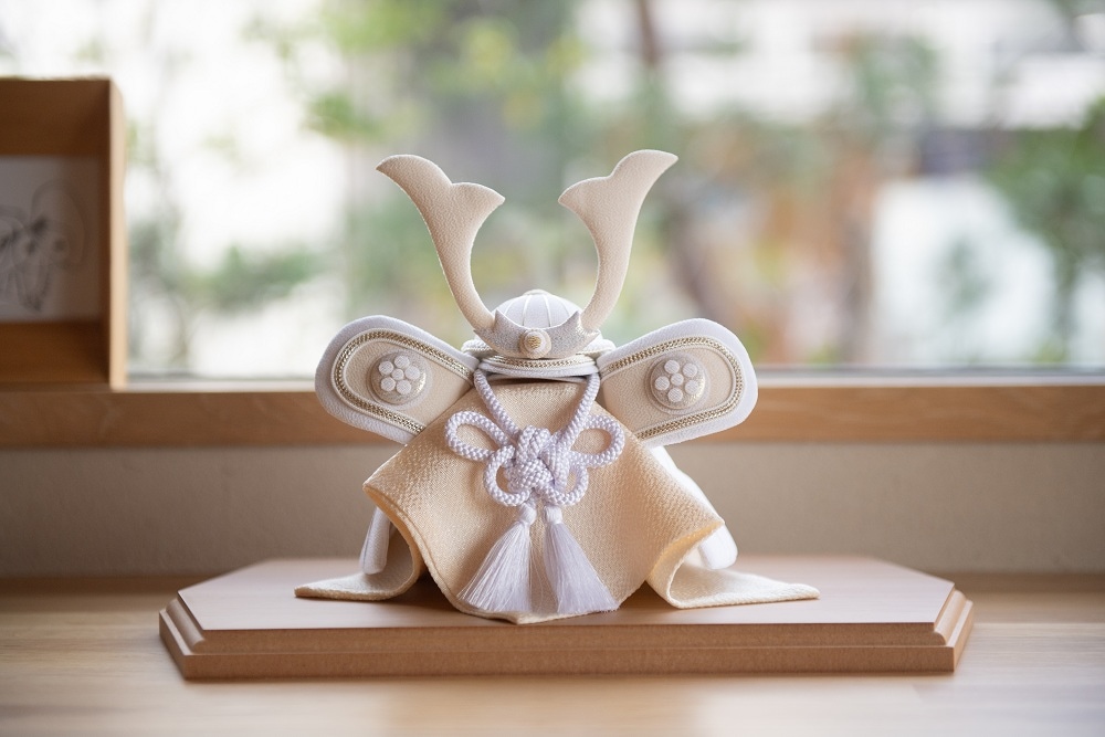 京都夢み屋【白粋-HAKI- 兜飾り 翠】 コンパクトでおしゃれな雛人形や