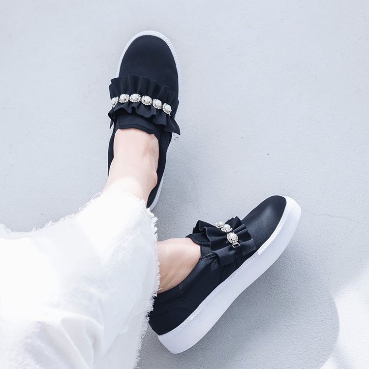 EVOL スリッポン 軽量スニーカー フラットシューズ フリル パール