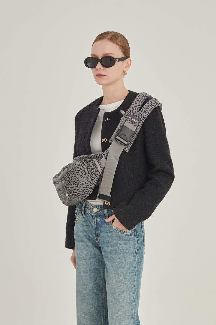 グスケット365抱っこ紐Plus【抱っこ紐+バッグ】グレーレオパード