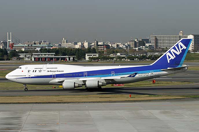 ANA（全日空） B747-400 JA8097