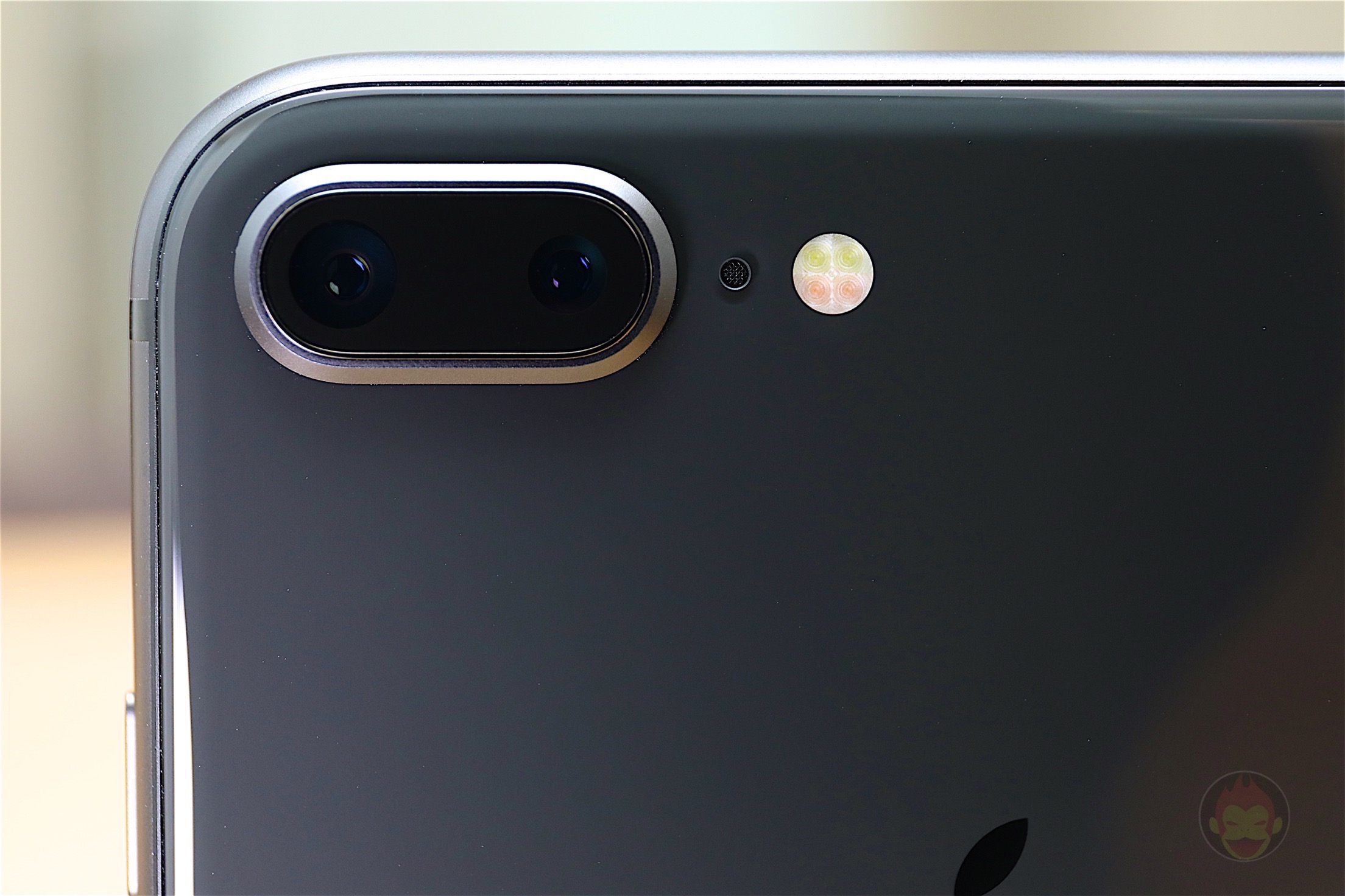 iPhone 8 Plus スペースグレイモデル 外観レビュー | ゴリミー