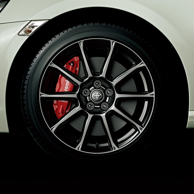 TOYOTA、86にオレンジカラーの特別仕様車を期間限定発売 | トヨタ