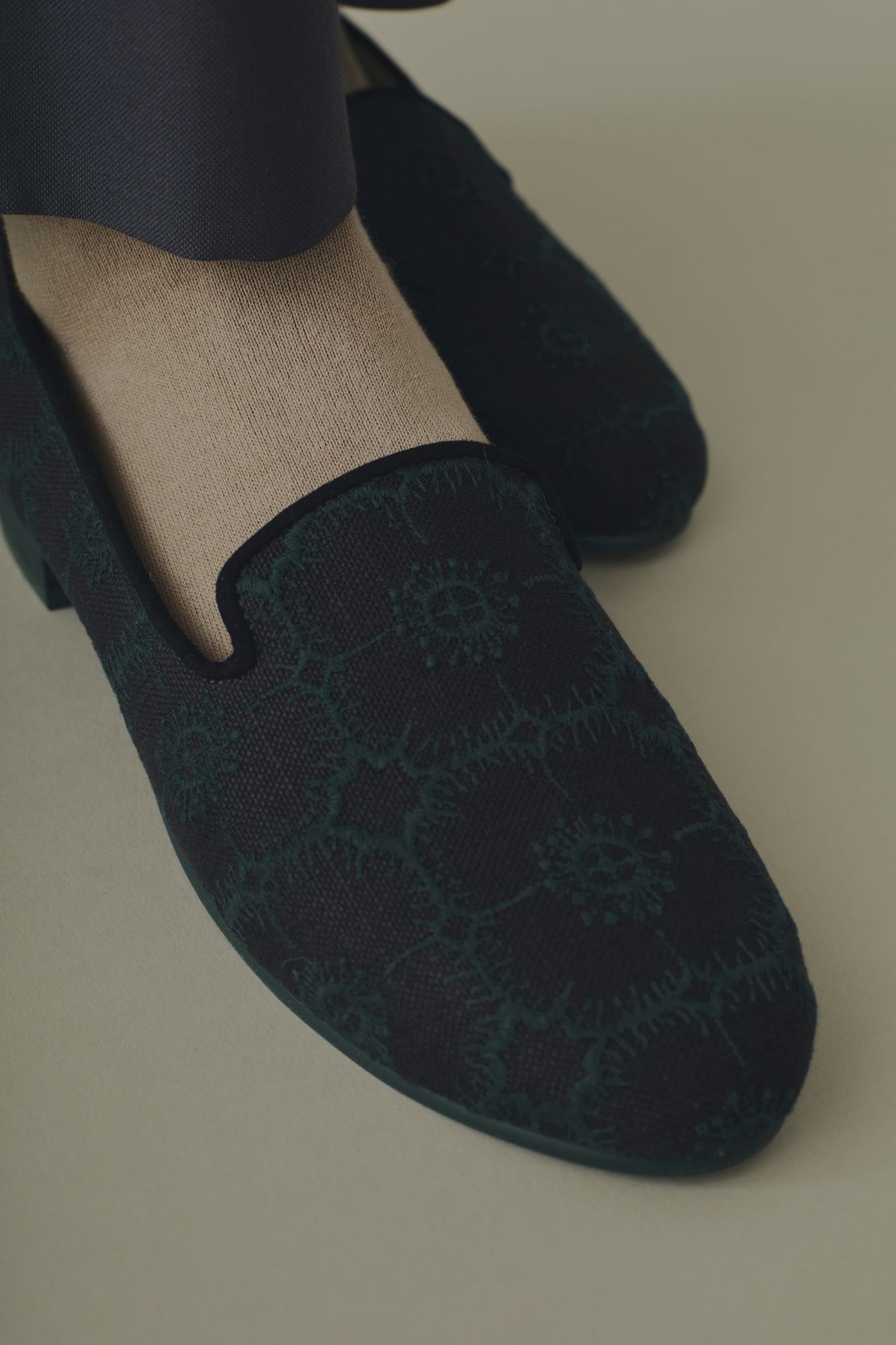 anemone kuu - minä perhonen