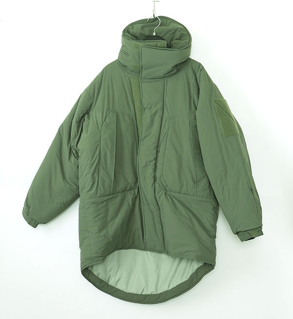 UNUSED × unused×is-ness 18aw モンスターダウンパーカー is-ness 18AW