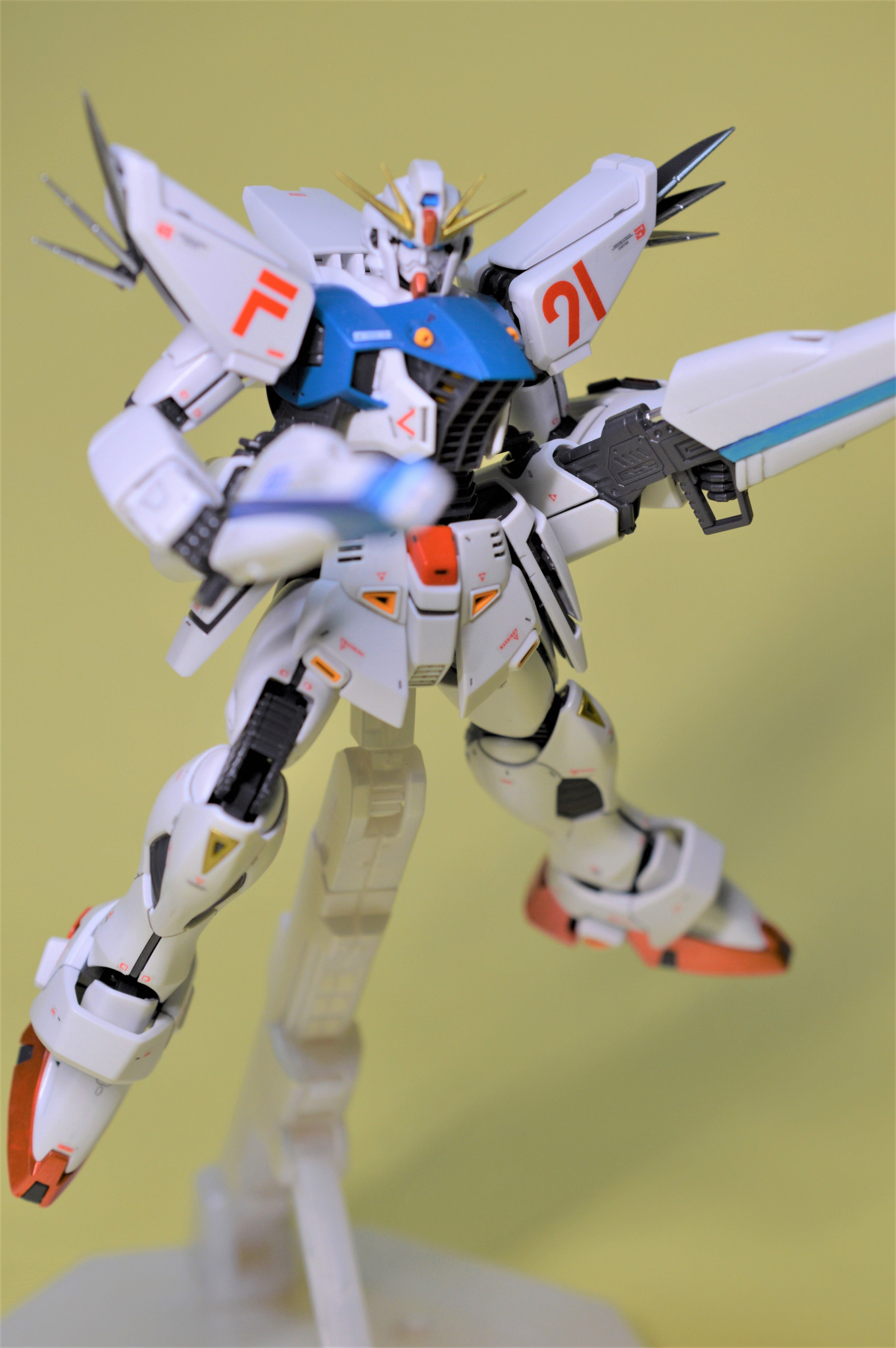 MG F91 Ver2.0&RE/100 ビギナ・ギナ｜to-yaさんのガンプラ作品｜GUNSTA