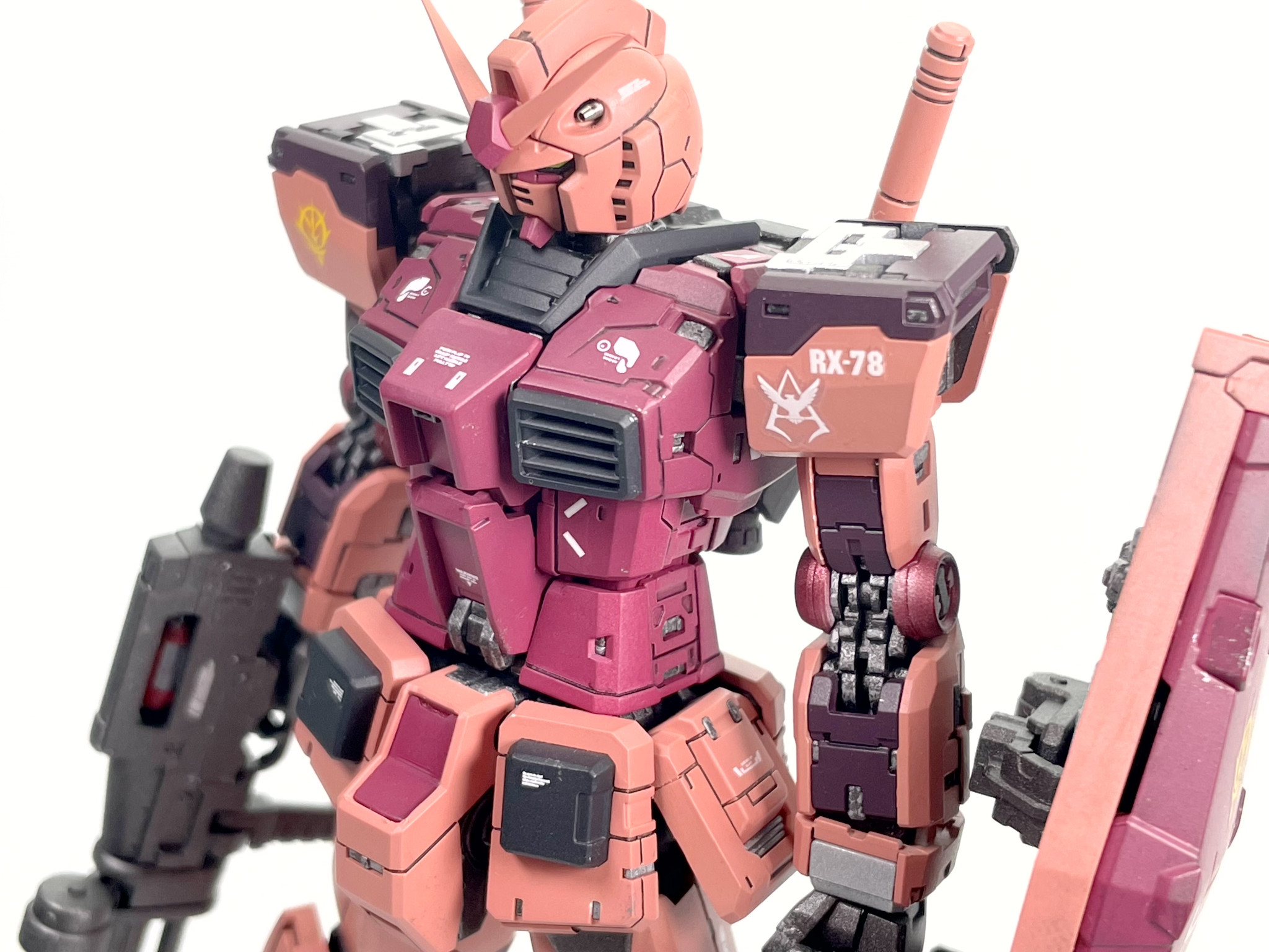 RGガンダムver2.0 キャスバル専用機カラー｜Takanaさんのガンプラ作品