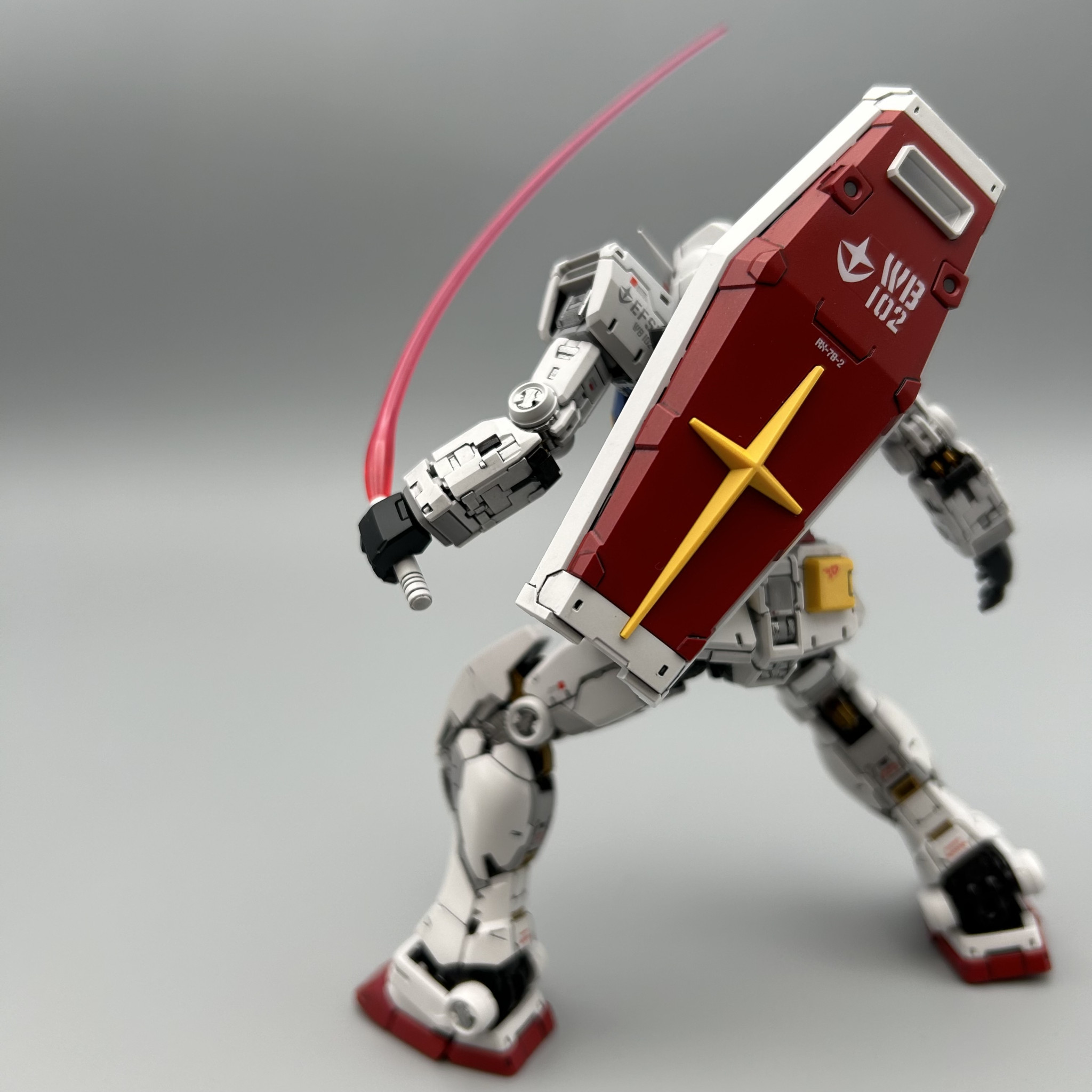 RG ガンダム ver.2.0 +武器セット 全塗装｜zima5250さんのガンプラ作品