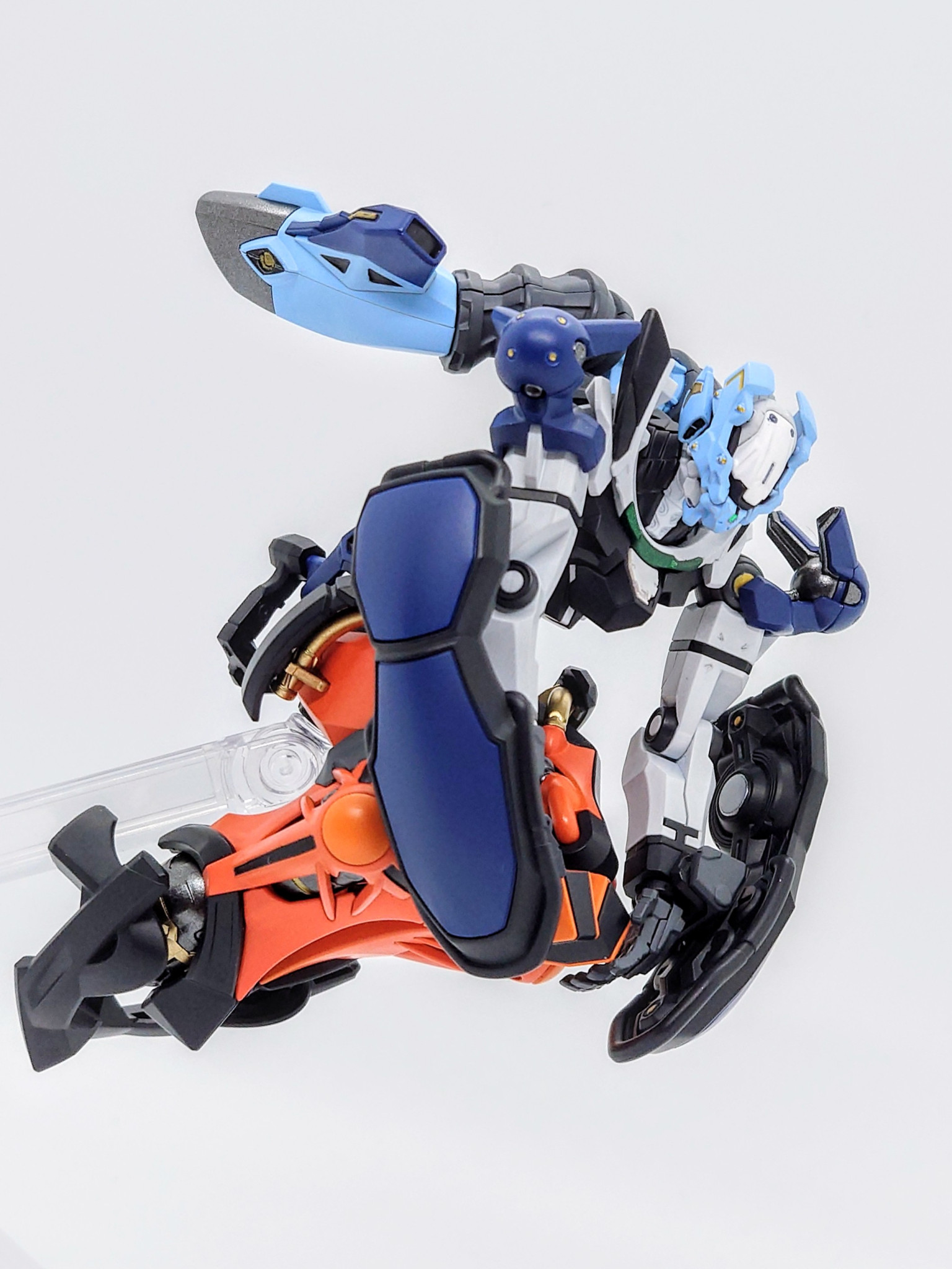 GQuuuuuuX 星街すいせいカラー｜LENさんのガンプラ作品｜GUNSTA