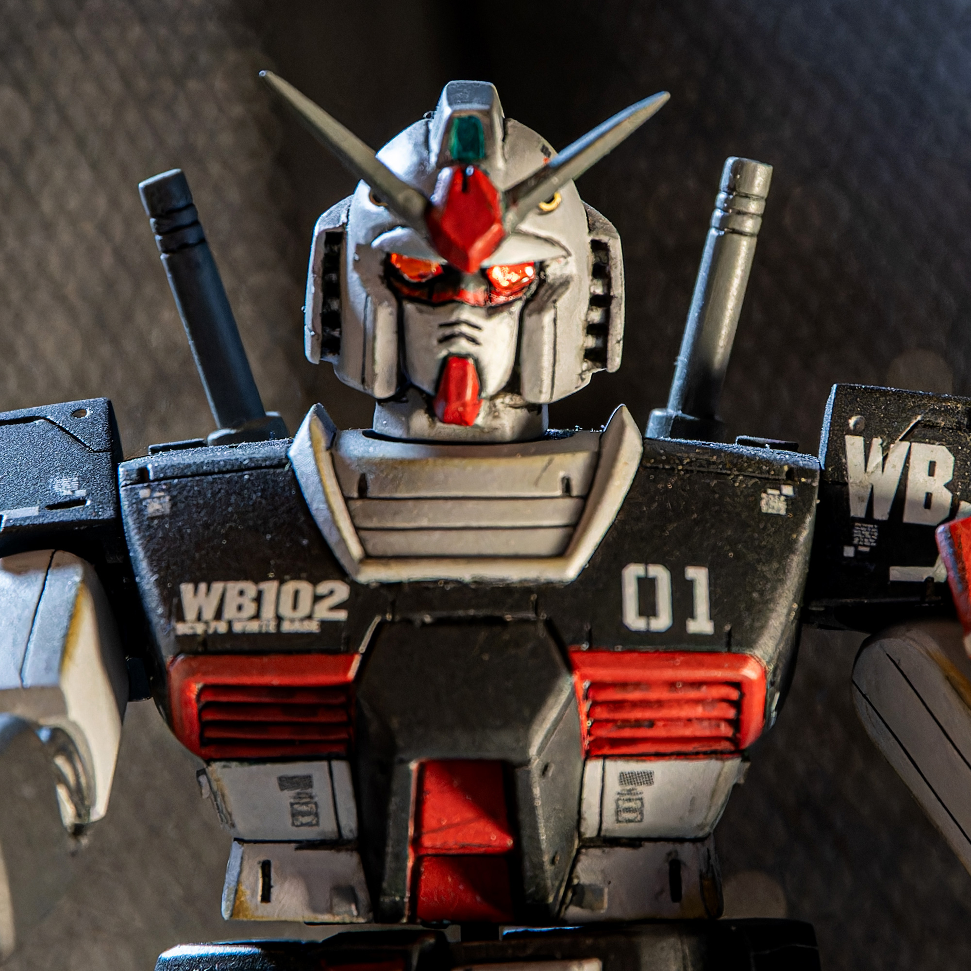 再販品旧キット 1/144 ガンダム RX-78-1 プロトタイプガンダム風カラー