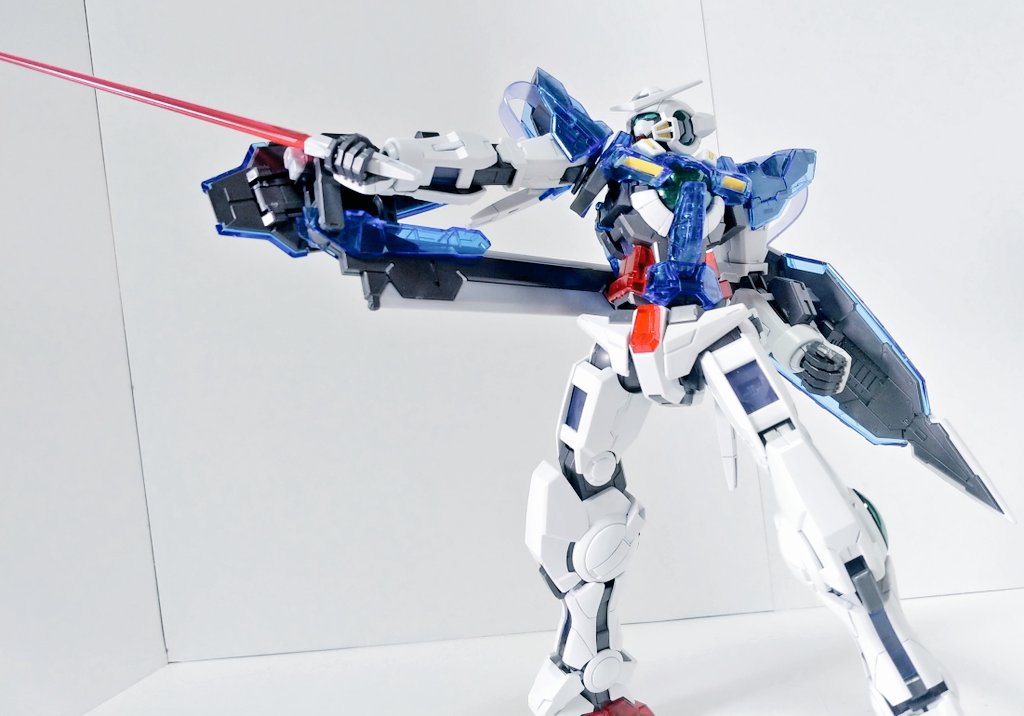 MG ガンダムエクシア ソリッドクリア｜火鉢さんのガンプラ作品｜GUNSTA