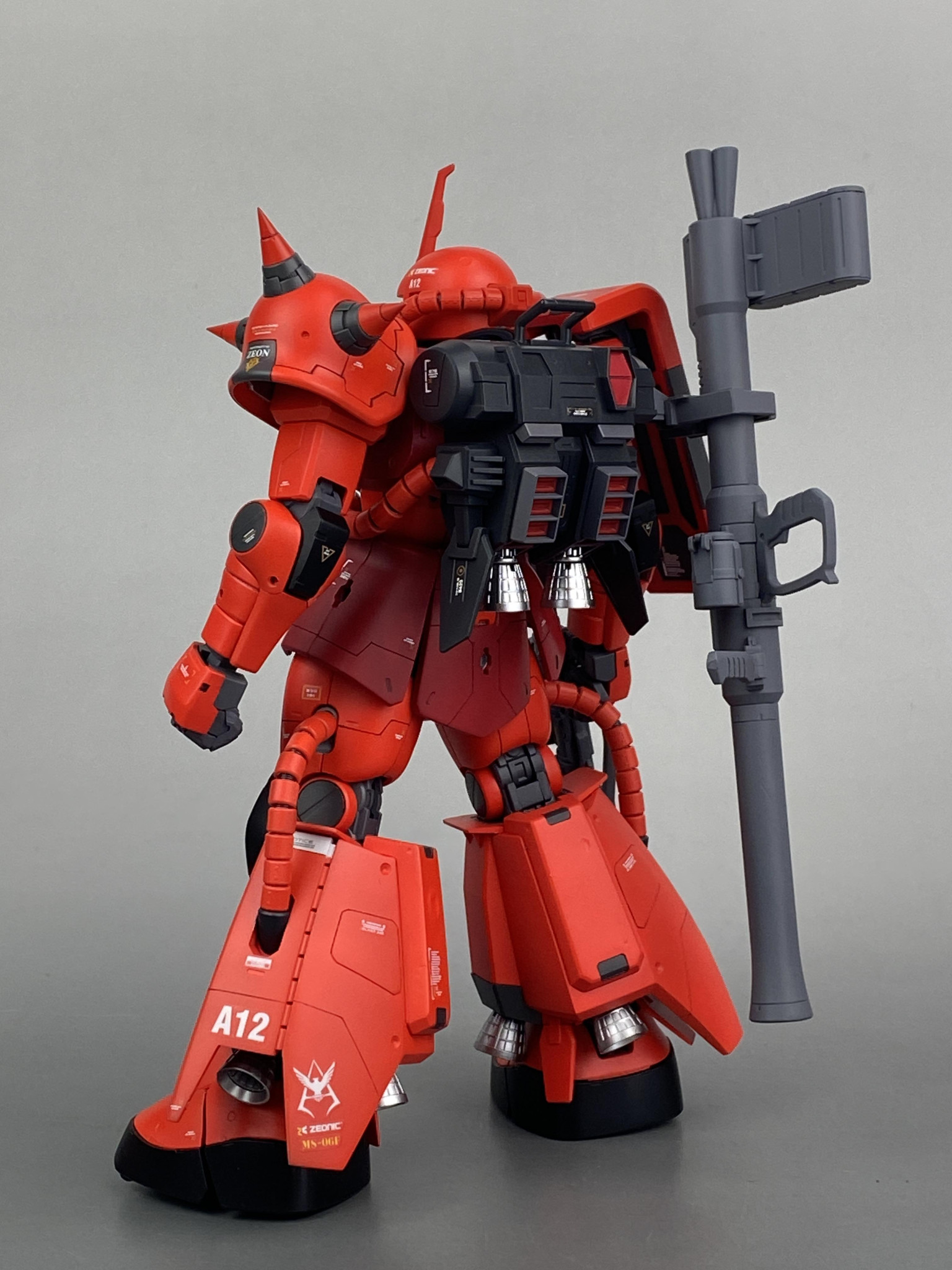 MS-06R-2シャア専用高機動型ザクⅡ｜ぶらっ熊さんのガンプラ作品
