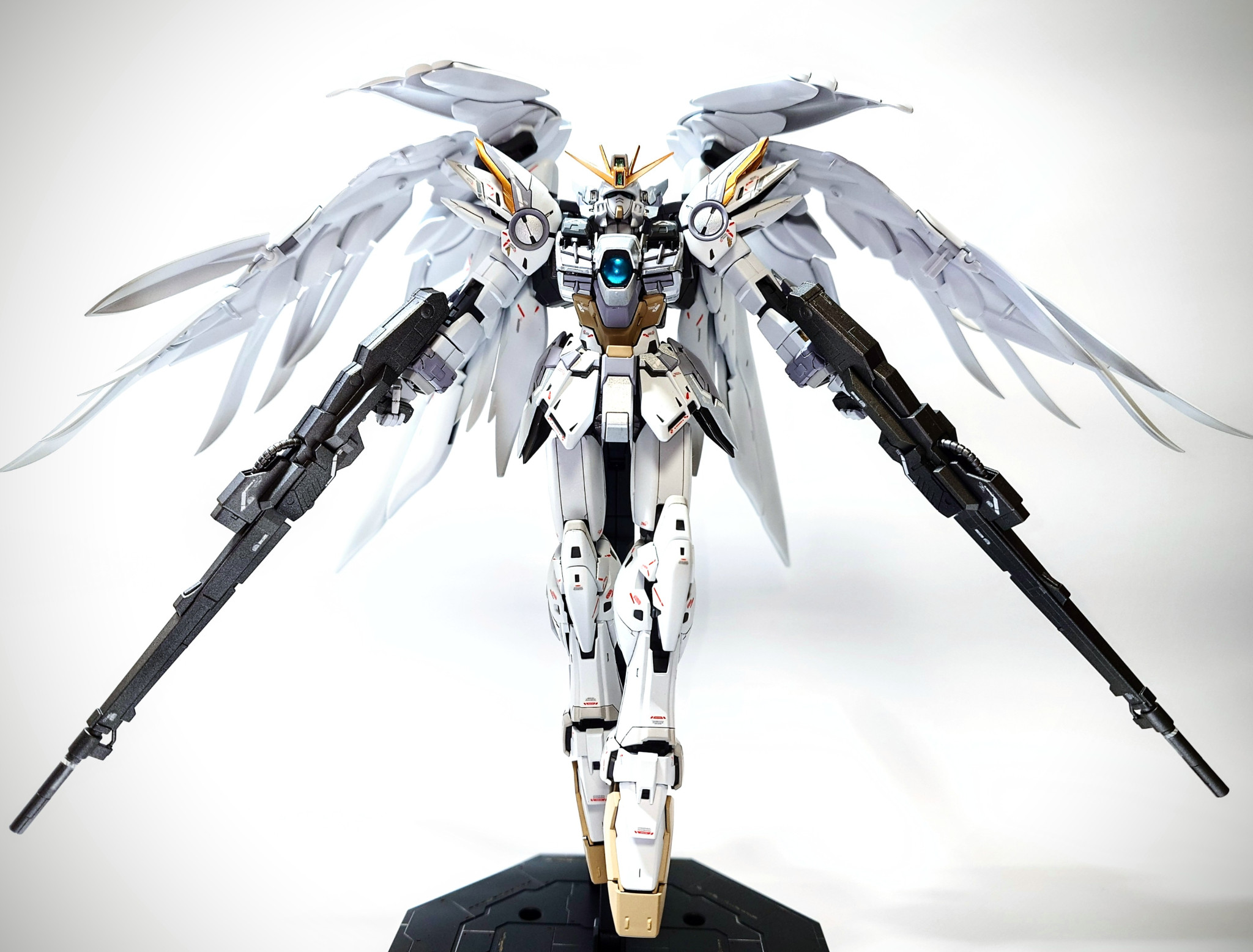 MGウイングガンダムゼロEW Ver.Ka スノーホワイト風全塗装｜れおプラ
