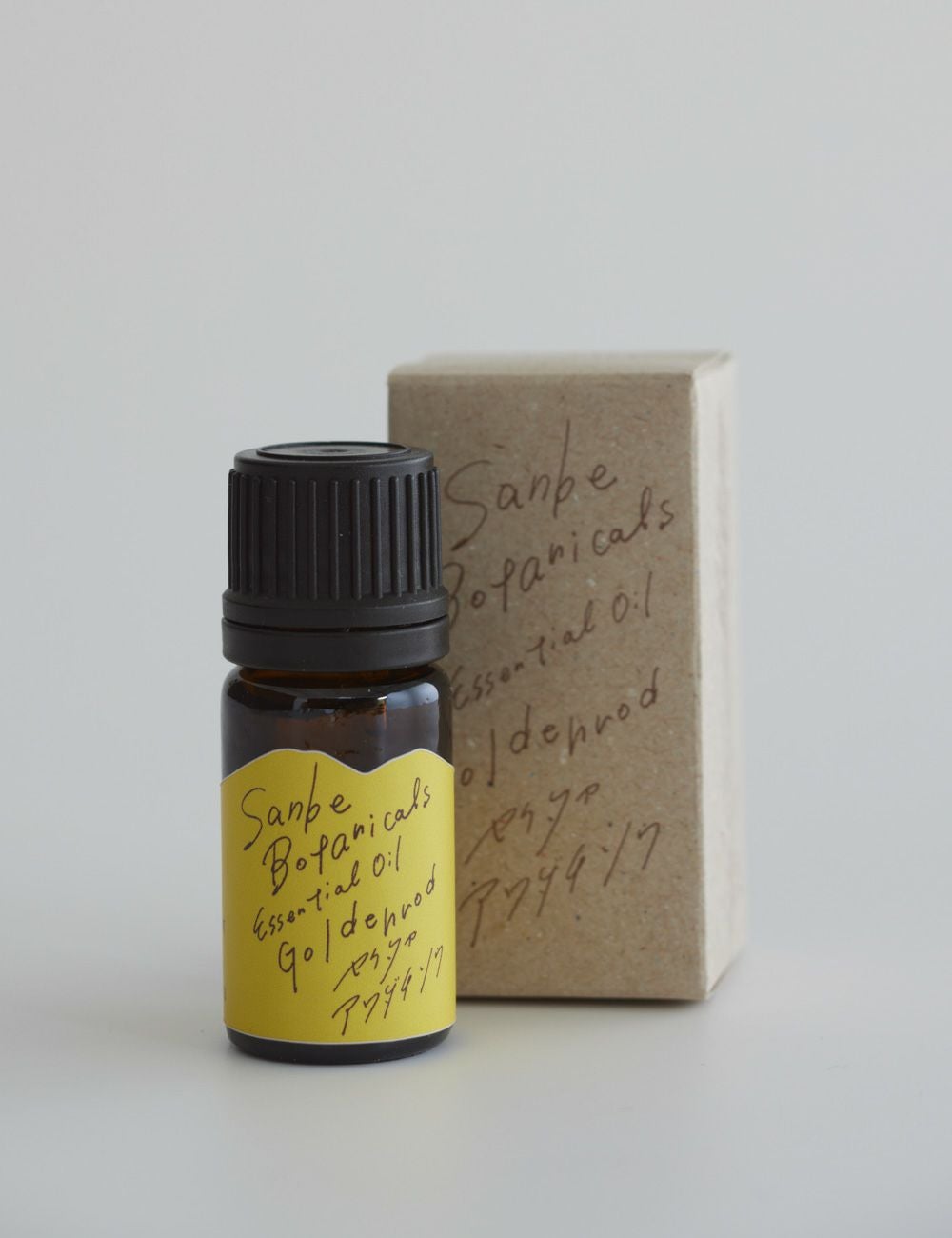 セイタカアワダチソウ精油5ml｜necco(SANBE Botanicals) | 石見銀山 群