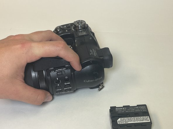 How to Fix a Loose Turret on a Sony Cyber-shot DSC-F828 - iFixit
