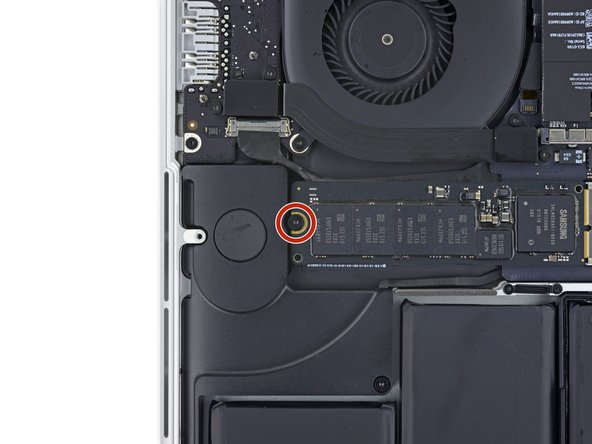 MacBook Pro 15インチ Retina Display Mid 2015 SSD交換 - iFixit 修理