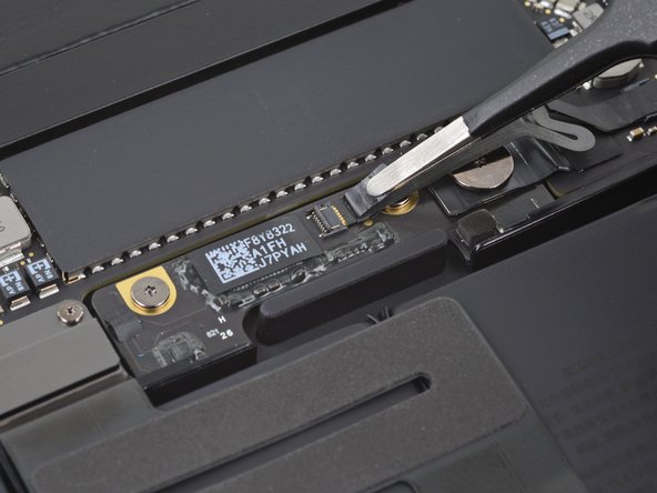 MacBook Pro 13インチ Touch Bar 2018 バッテリーの交換 - iFixit 修理