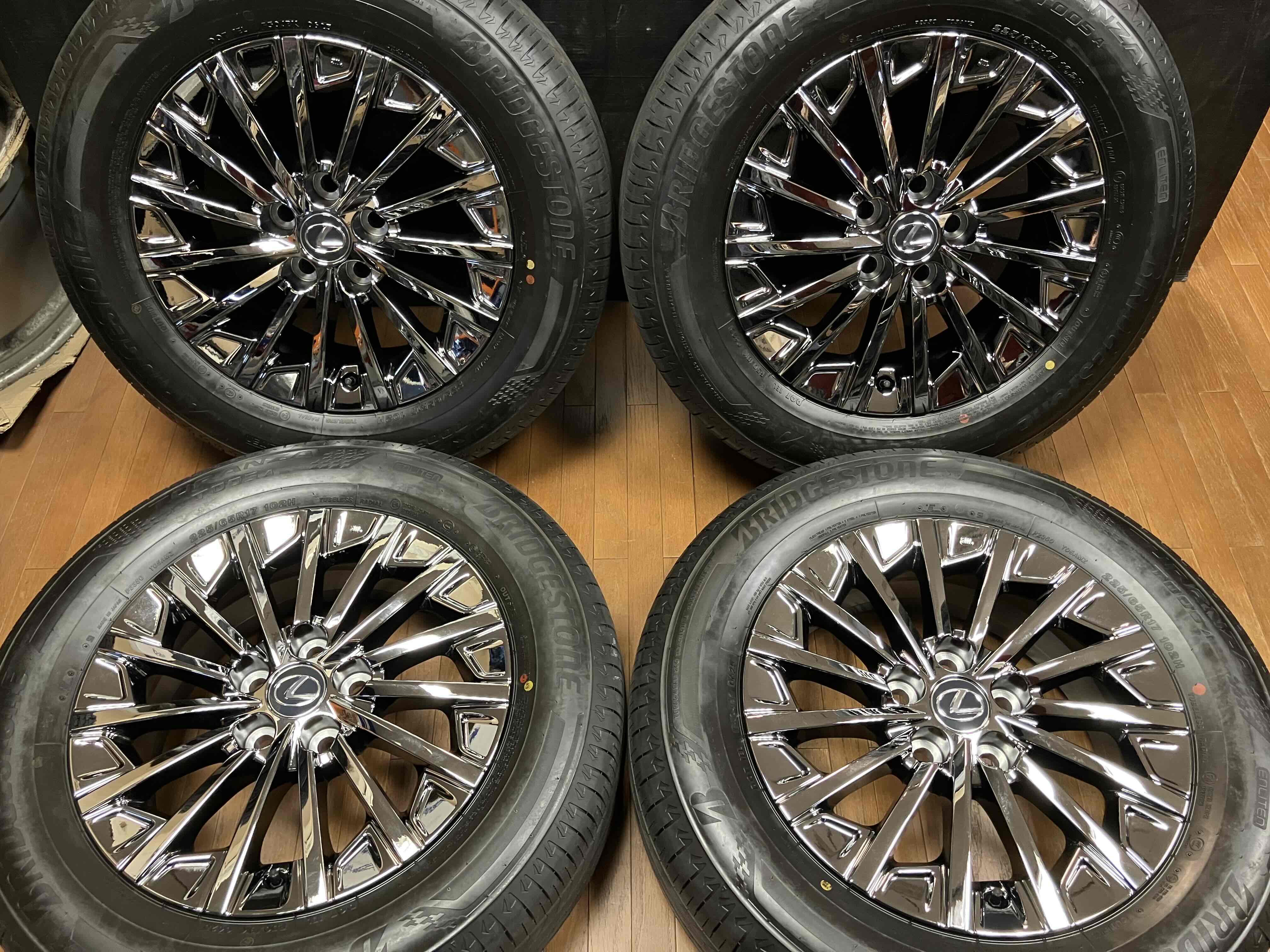 ◇新車外し◇Lexus LM 純正 17インチ◇ノイズリダクション◇BS T005