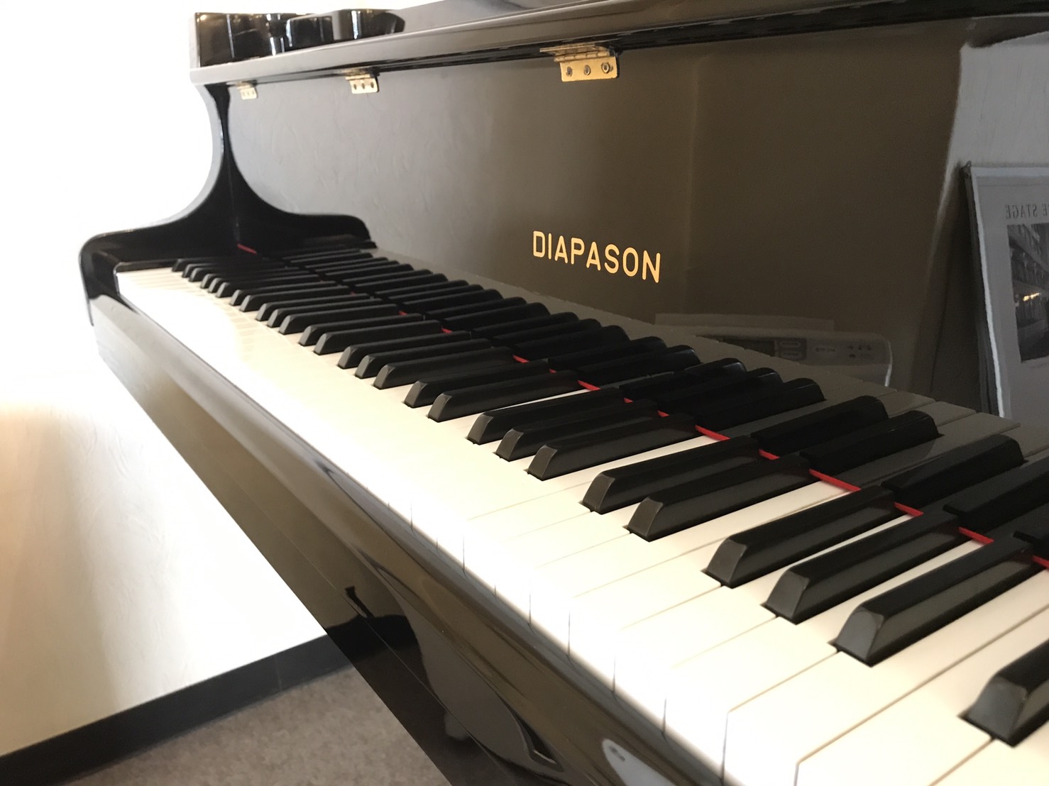 人気のDIAPASON リニューアルグランドピアノ183E 奥行き183㎝ ※SOLD