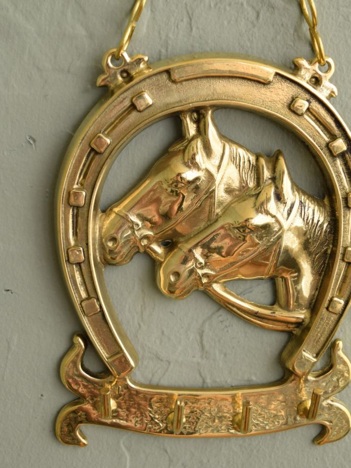 イタリアから届いたおしゃれなキーハンガー、馬蹄鉄のチーフの真鍮製の