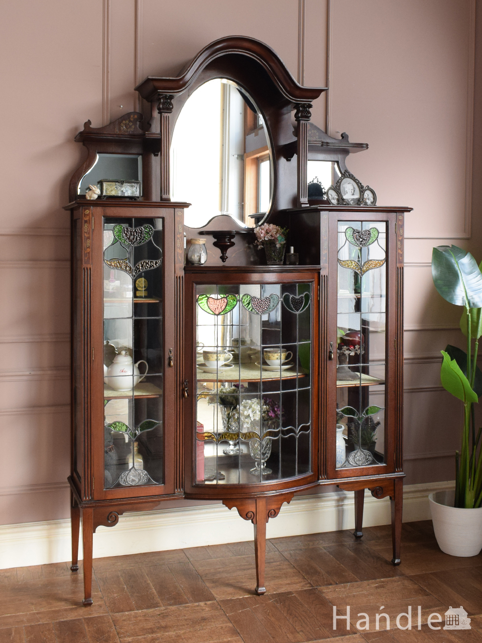 フランスから届いたアンティーク家具、気軽に楽しめるウォール