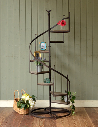 憧れのフレンチスタイルに近づく、オシャレなアンティーク風の飾り棚(m