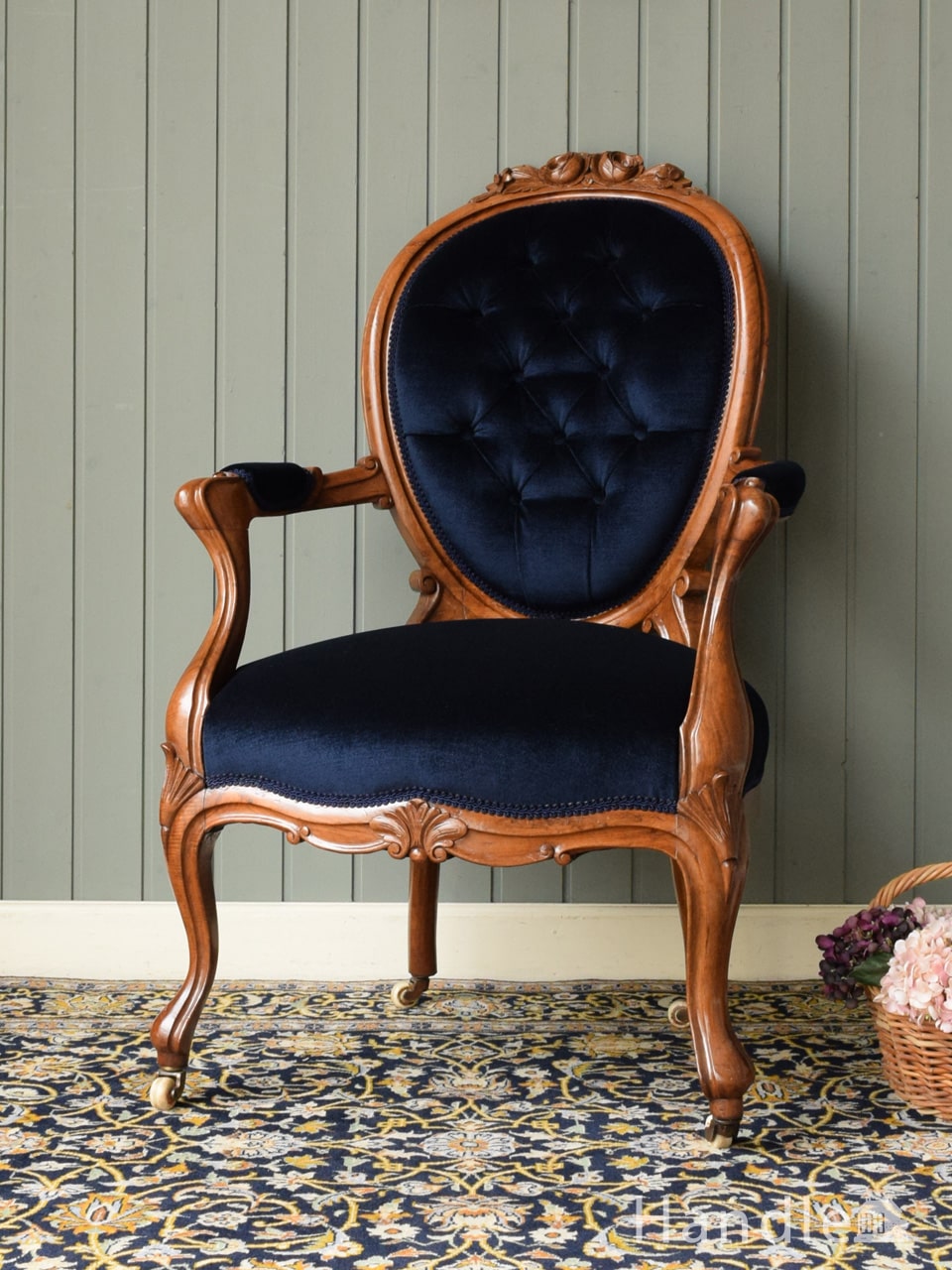 フランスのアンティークチェア、優雅なアーム付きのサロンチェア(q-404