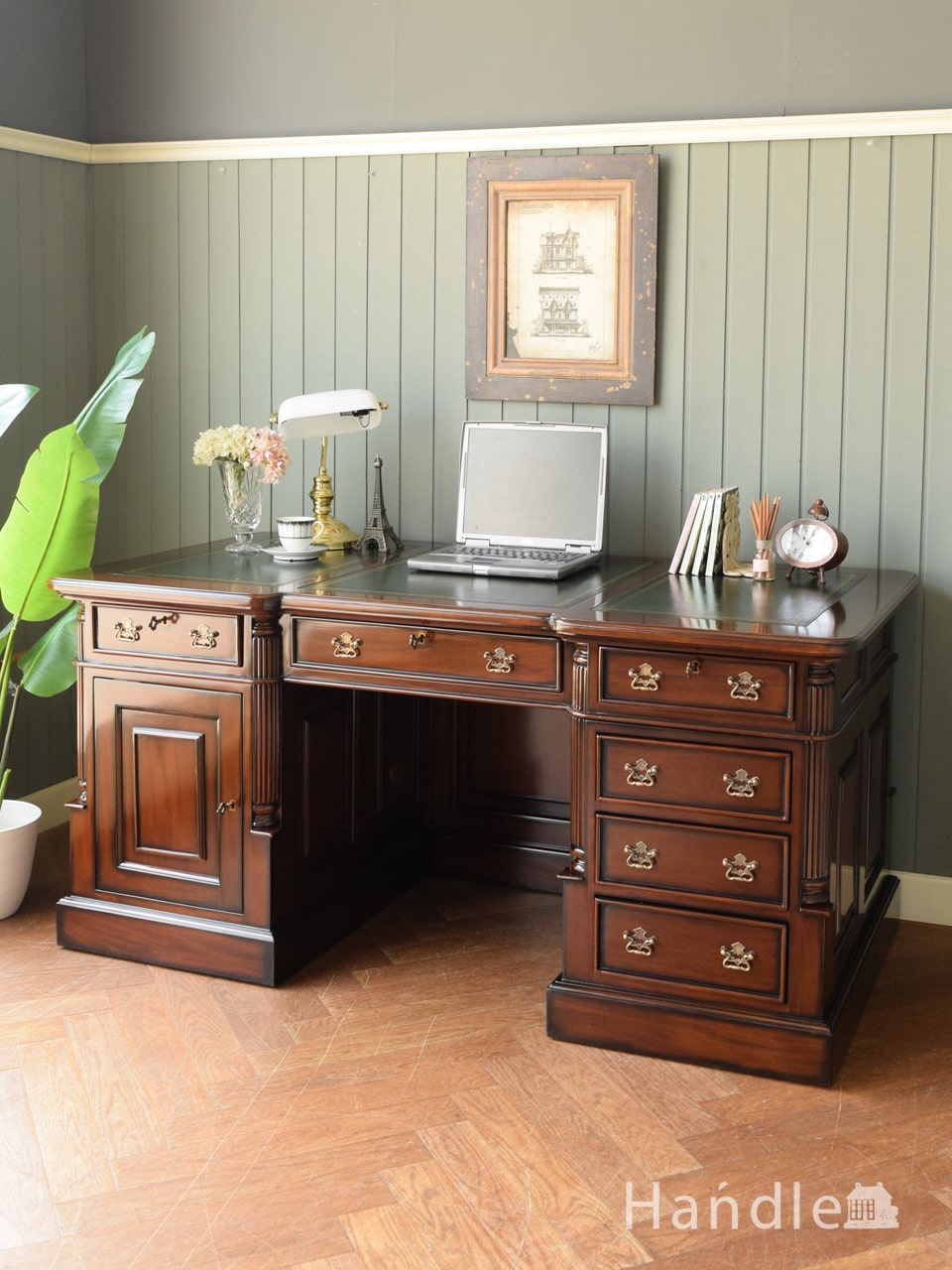 英国アンティーク調のカッコいい書斎机、マホガニー材のプレジデント