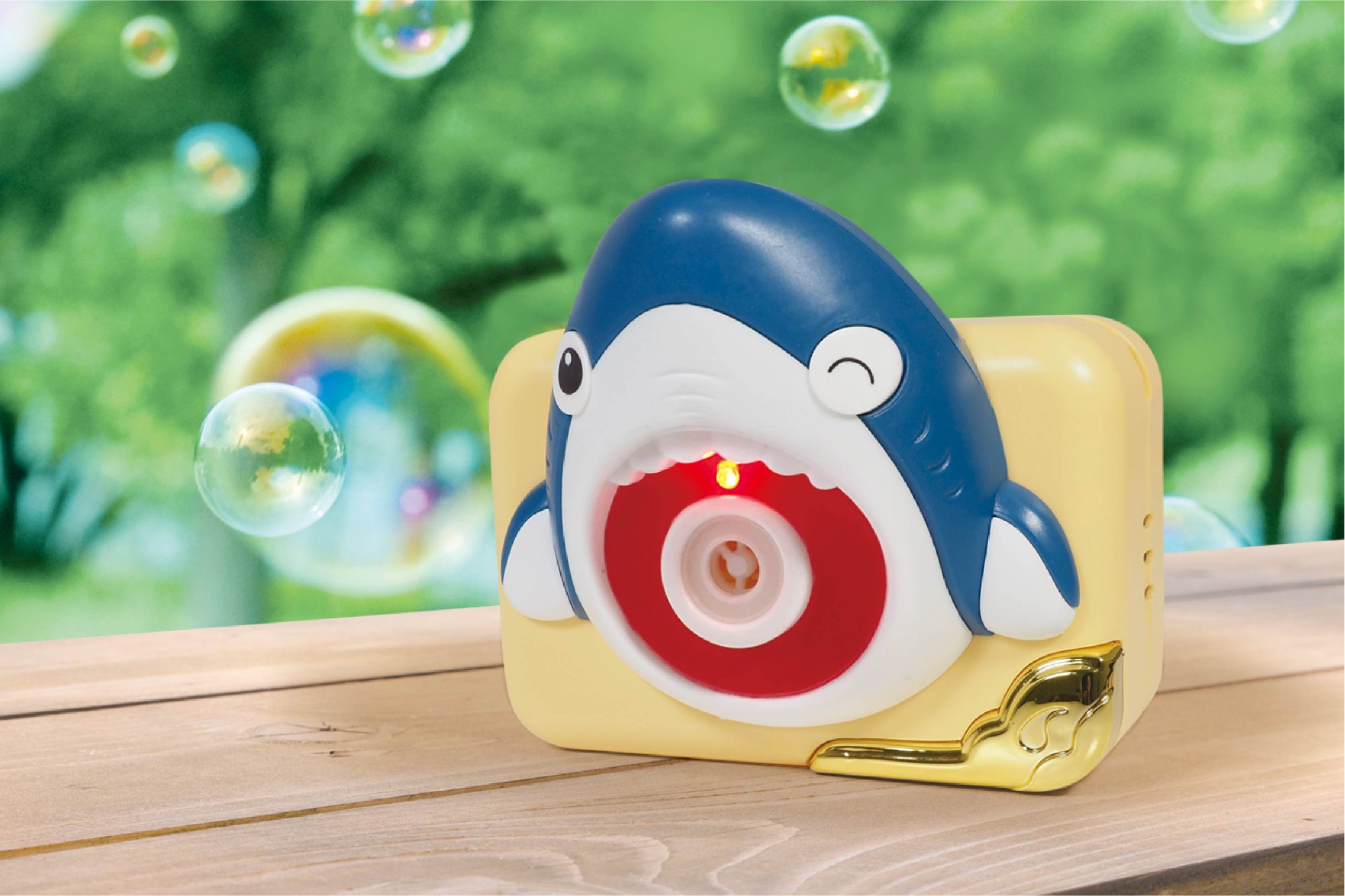 ルンルンごきげんなサメバブルカメラ | 株式会社ハック