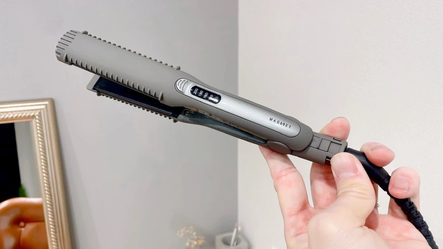 口コミ】マグネットヘアプロヘアアイロンはどう？絹女との比較ポイント