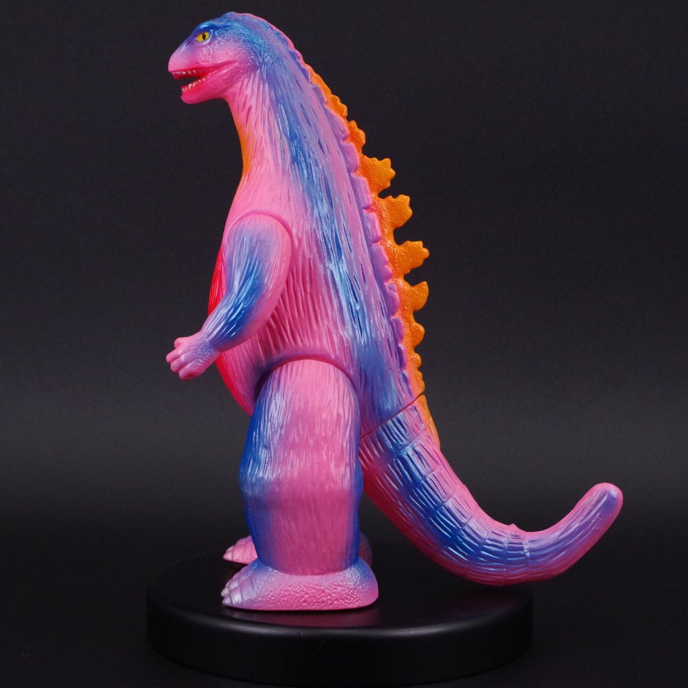 1月24日(金)より受注受付開始】【ブルマァク】ゴジラ プラモ版(ピンク