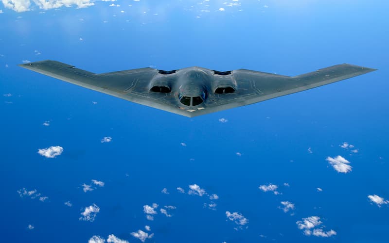 B-2スピリット：ステルス・ボンバー無尾翼の戦略爆撃機 | 写真で学ぶ