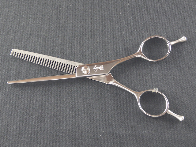 マツザキFUZZY5528 理美容用トリマー用中古セニング