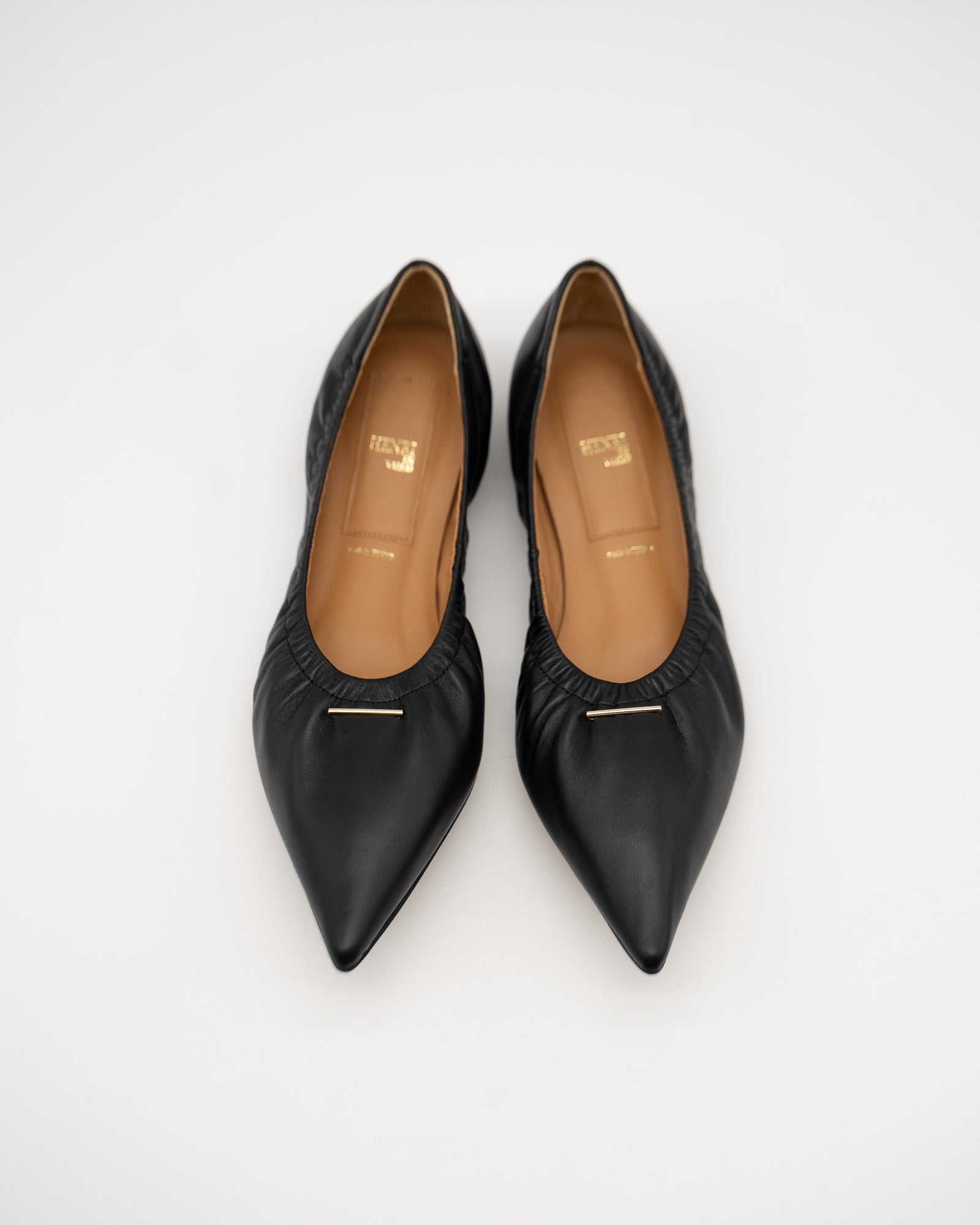 Alyssa black メタル付きバレエシューズ ブラック - HENRI EN VARGO