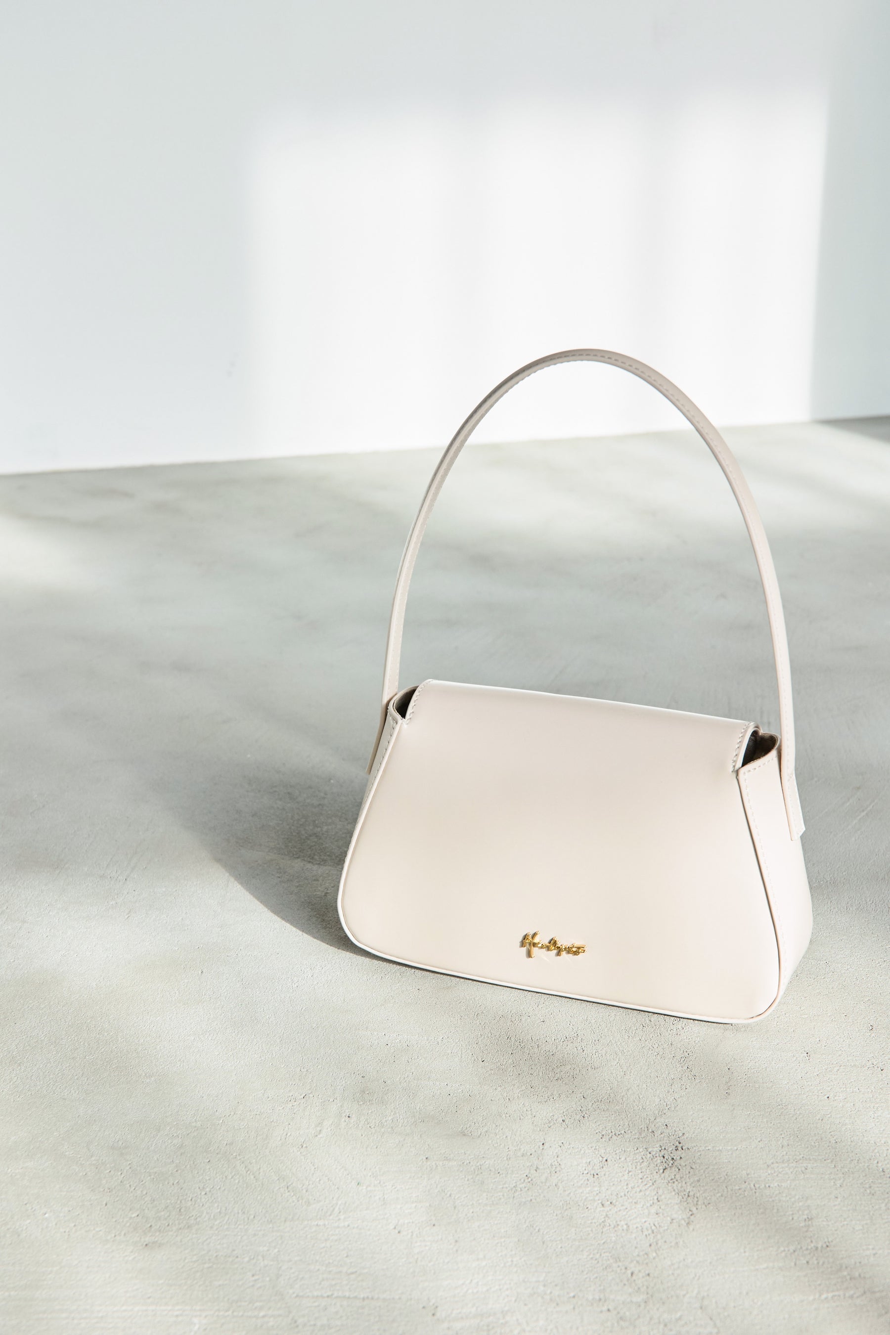 新色】Classic Lady Baguette Bag