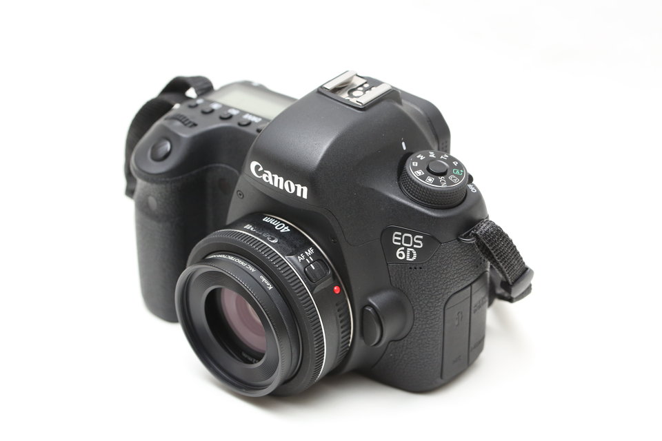 CANONのパンケーキレンズEF40mm F2.8 STM、小型軽量を活かすために保護