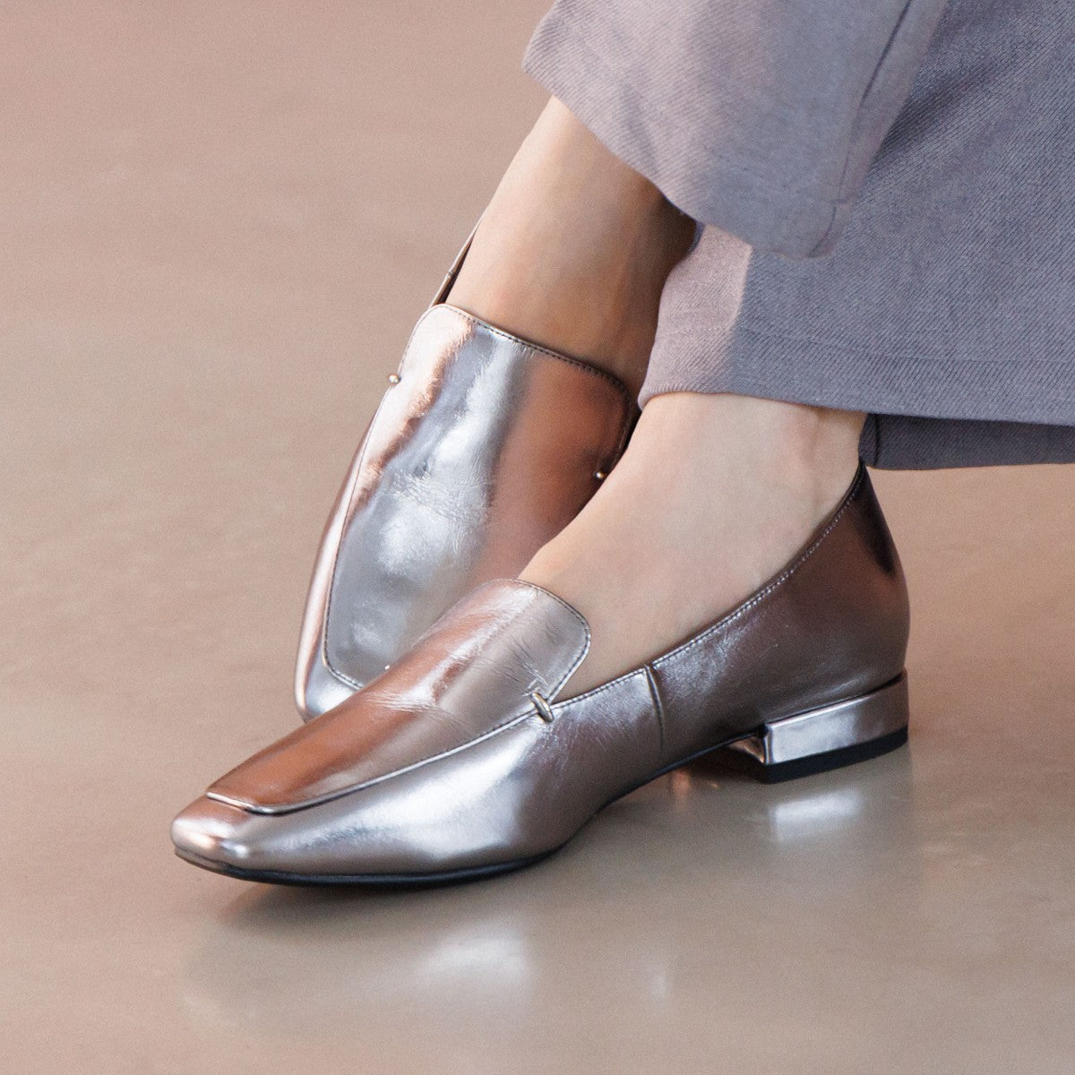 WEB限定デザイン/再入荷】メタルアクセントローファー/640009