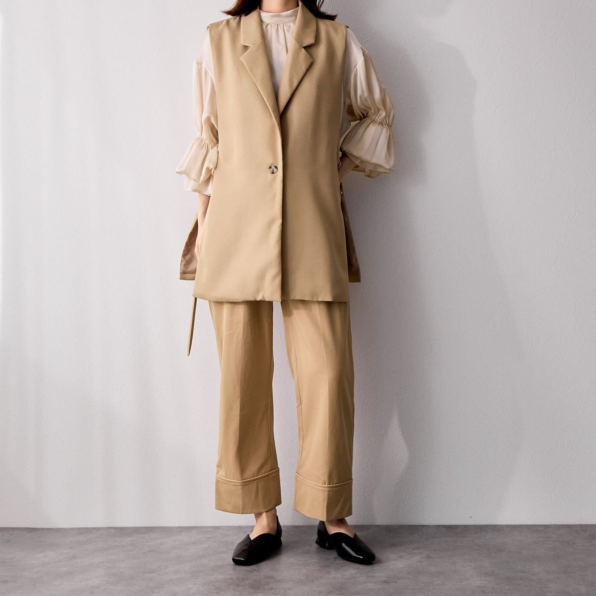 SALE】スクエアトゥアシンメトリーソフトパンプス/641113