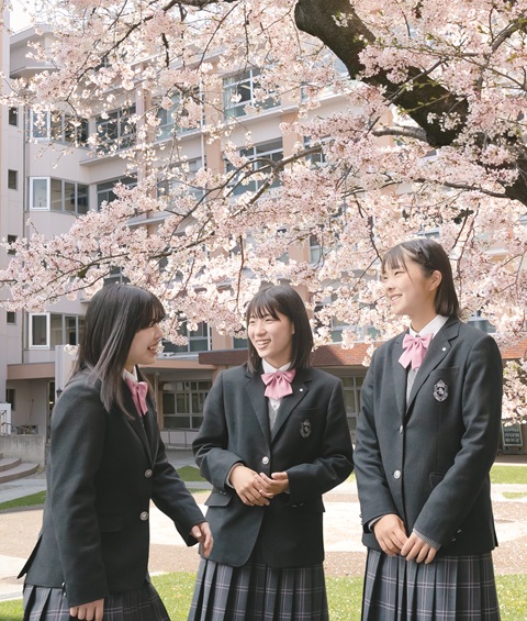 制服 | 制服・スクールライフ | 大阪成蹊女子高等学校